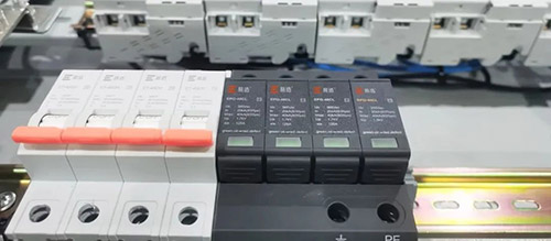 配電箱裝浪涌保護器