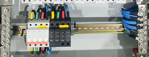 那些配電箱需要浪涌保護器