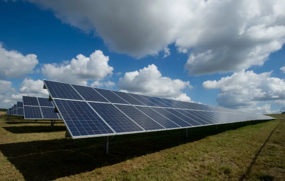 光伏儲(chǔ)能系統(tǒng)中浪涌保護(hù)器的選型